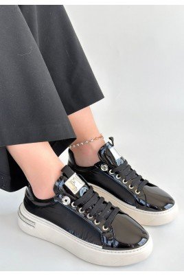 Kadın Sneaker Siyah Rugan Bağcıklı Günlük Spor Ayakkabı Paraşüt Detaylı