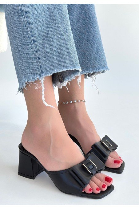 Veor Siyah Cilt Topuklu Terlik