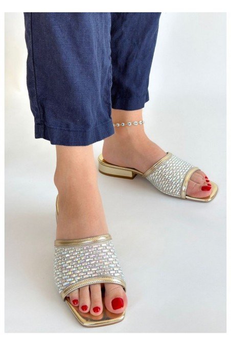 Ortu Gold Cilt İşlemeli Terlik – Şık ve Işıltılı Kadın Yazlık Terlik