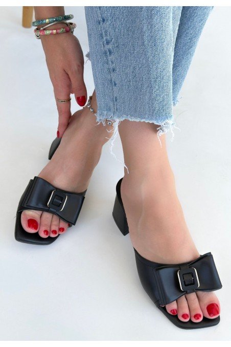 Veor Siyah Cilt Topuklu Terlik