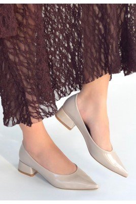 Ferla Siyah Cilt Topuklu Ayakkabı