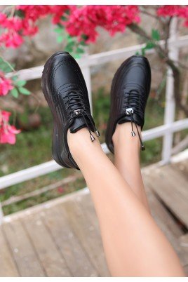 Kadın Sneaker Siyah Cilt Bağcıklı Günlük Spor Ayakkabı