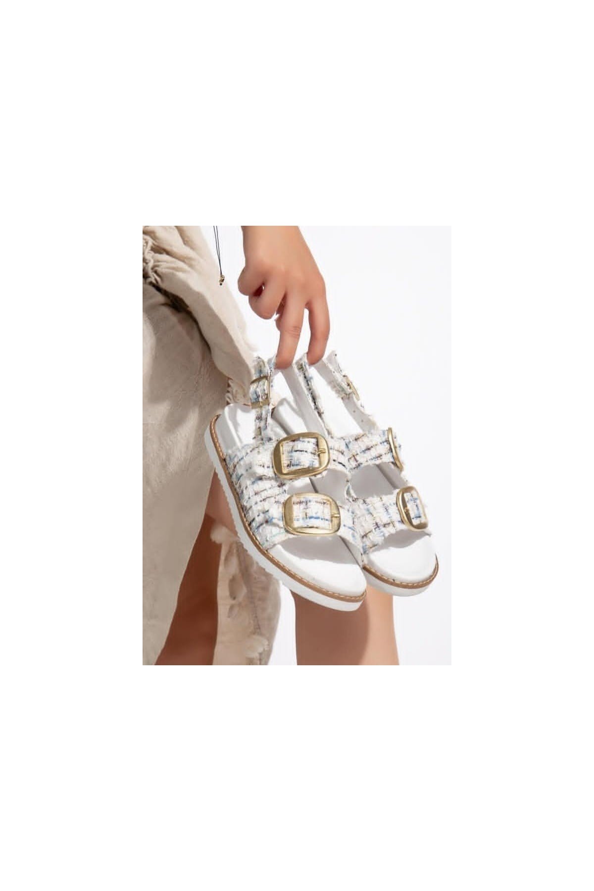 Kadın Sandalet Beyaz Cilt Simli Kemerli Yazlık Günlük Rahat Taban