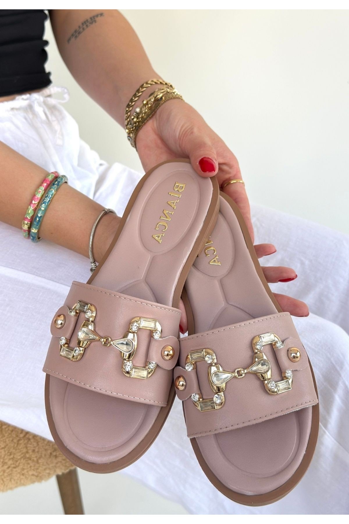 Toha Pudra Cilt Tokalı Terlik