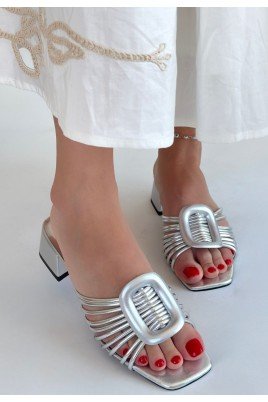 Kadın Topuklu Terlik Gümüş Rugan Şık Ev & Dış Mekan Günlük