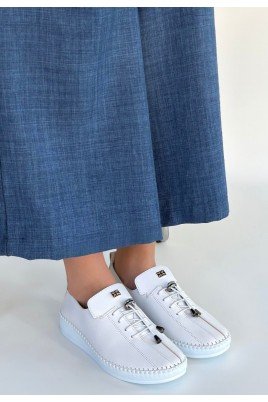 Kadın Sneaker Beyaz Deri Bağcıklı Günlük Spor Ayakkabı
