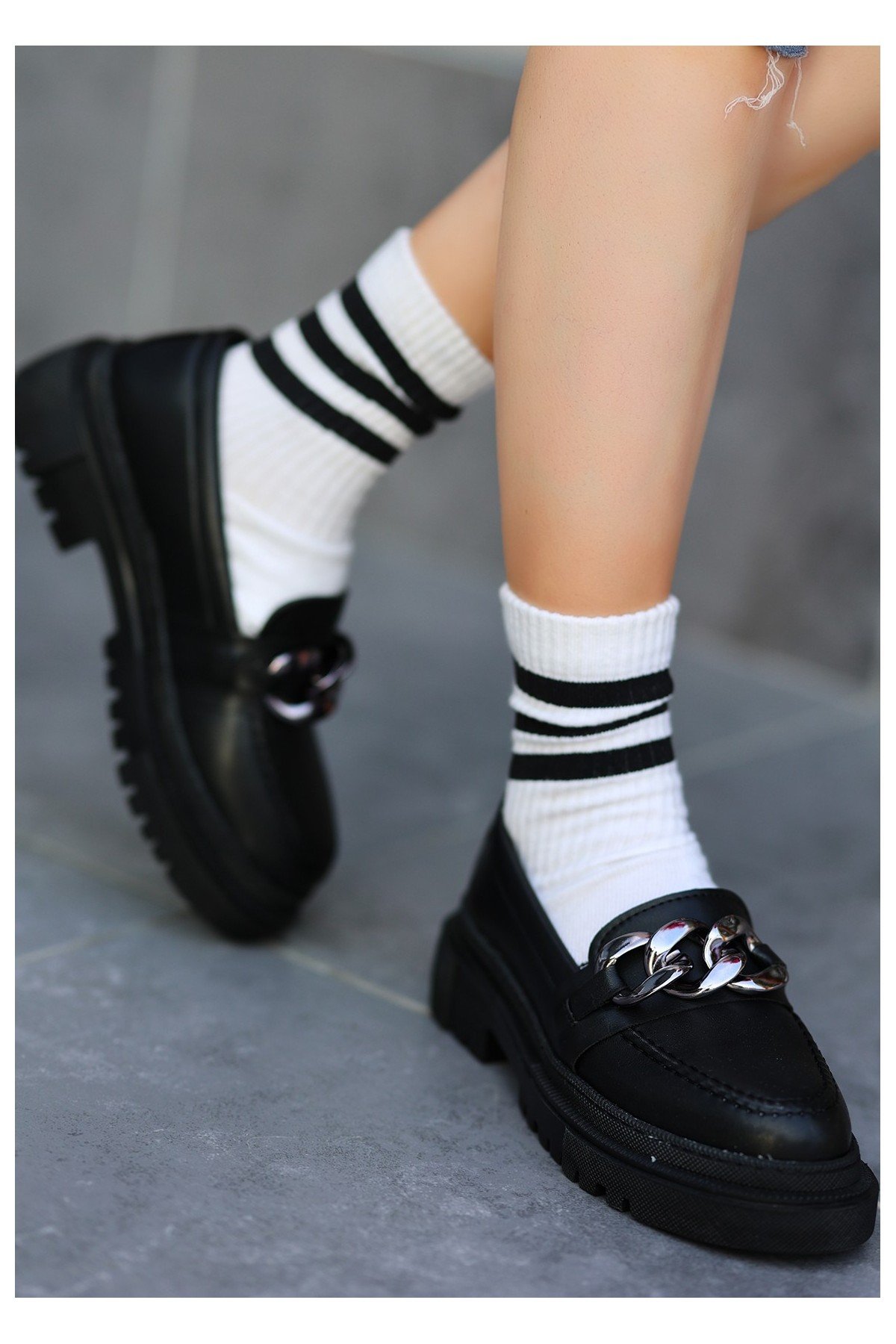 Kadın Ayakkabı Siyah Cilt Şık Günlük Kullanım 2025