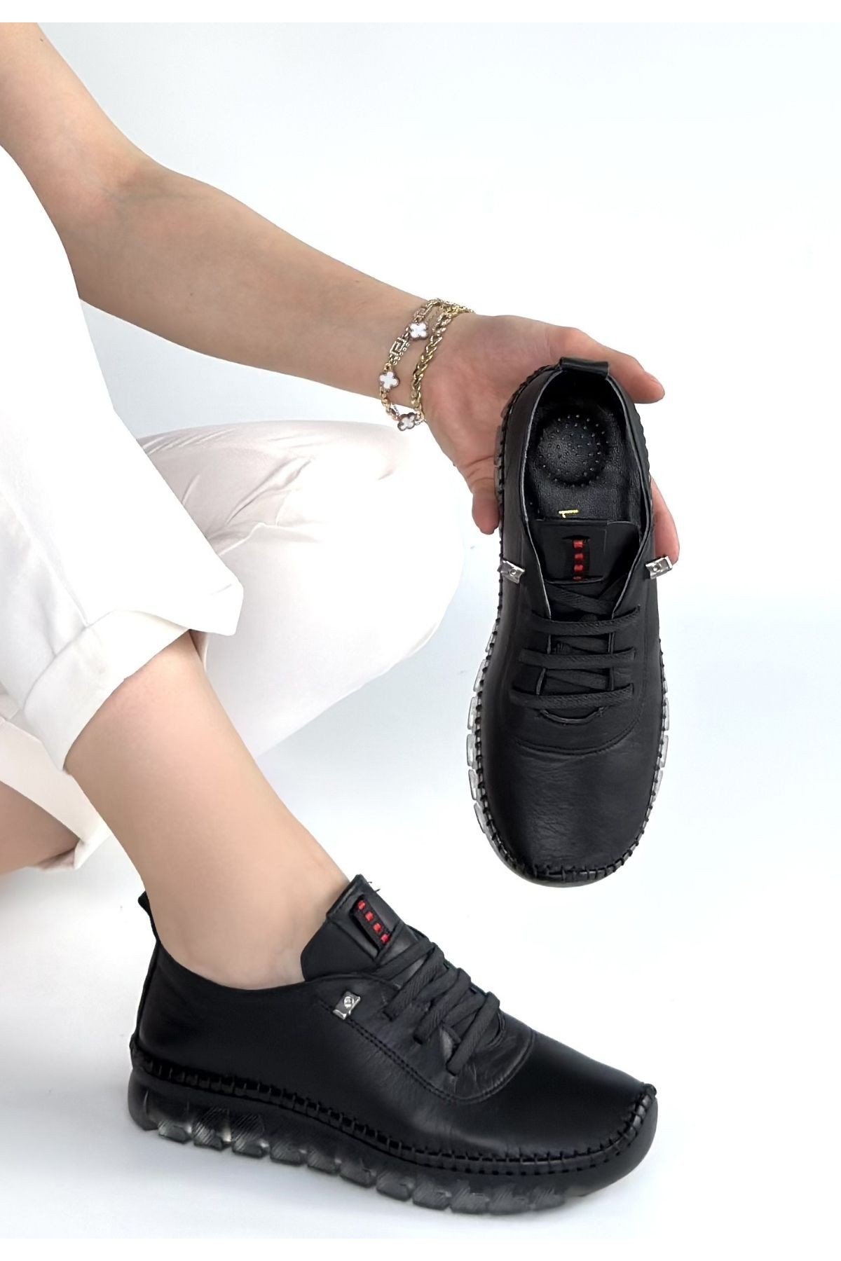 Kadın Sneaker Siyah Deri Bağcıklı Günlük Spor Ayakkabı