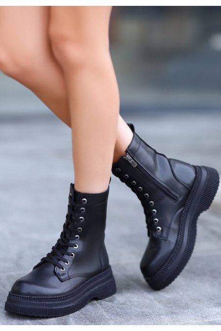 Roxan Siyah Cilt Bağcıklı Bot