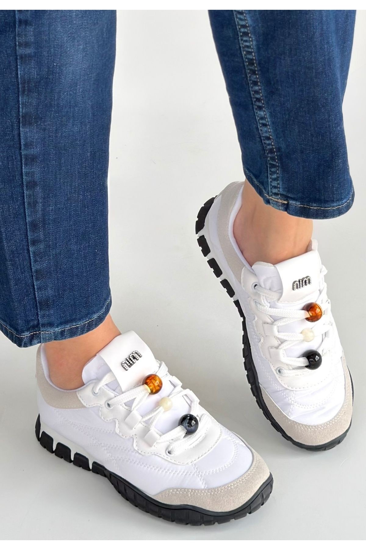 Kadın Sneaker Beyaz Nubuk Bağcıklı Günlük Spor Ayakkabı